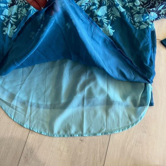 Anthropologie Pilcro Blue Floral Button Down Blouse w/ Liner size L - Picture 6 of 8